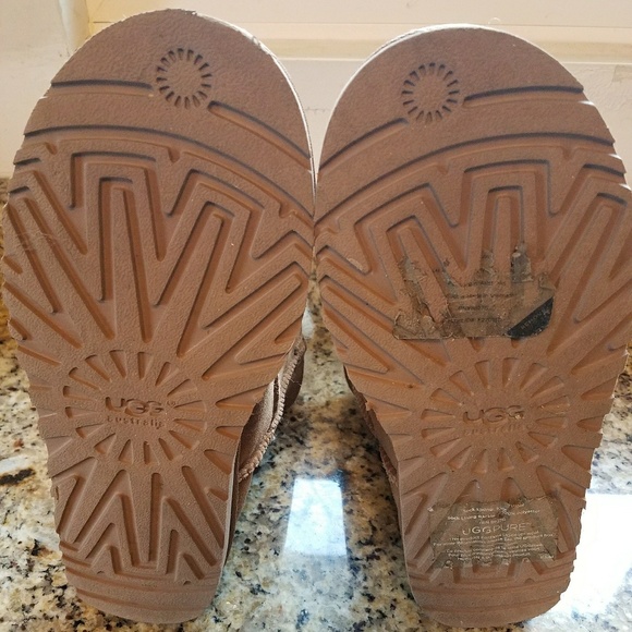 UGG Australia Boots - Picture 5 of 5